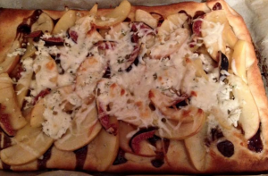 fig and goat cheese pizza